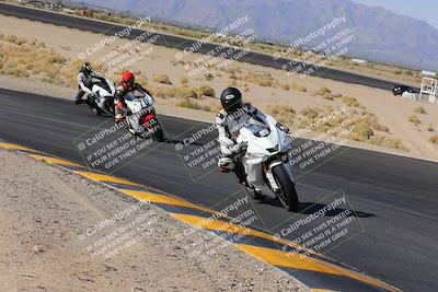 media/Nov-28-2022-Moto Forza (Mon) [[c5a51e62ca]]/B Group/Session 2 (Turn 12 Inside)/